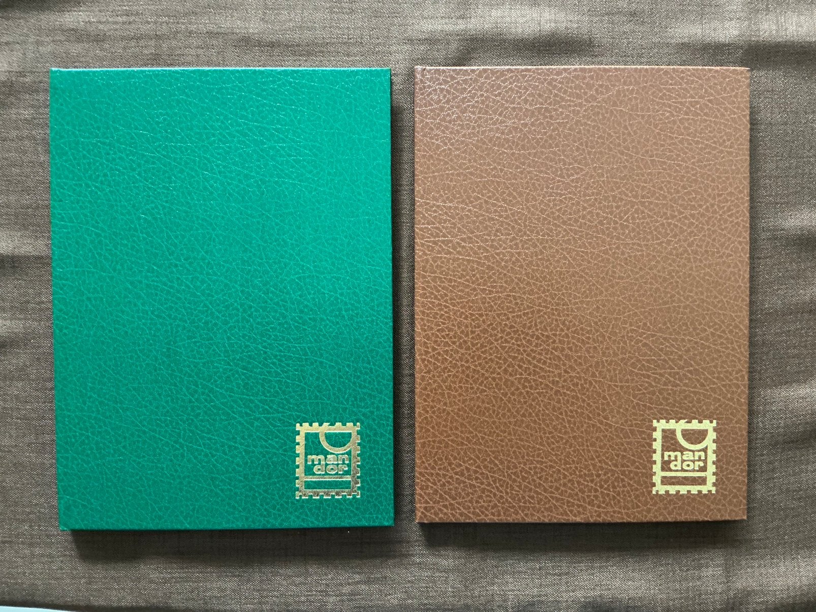 Set van 2 Mandor Postzegelalbums / Insteekboeken A4, Postzegels en Munten, Postzegels | Toebehoren, Ophalen of Verzenden, Verzamelalbum