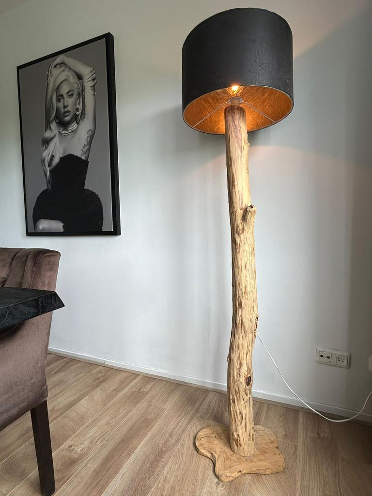 Robuuste vloerlamp - zwart/hout, Ophalen, Zo goed als nieuw, Hout, 150 tot 200 cm