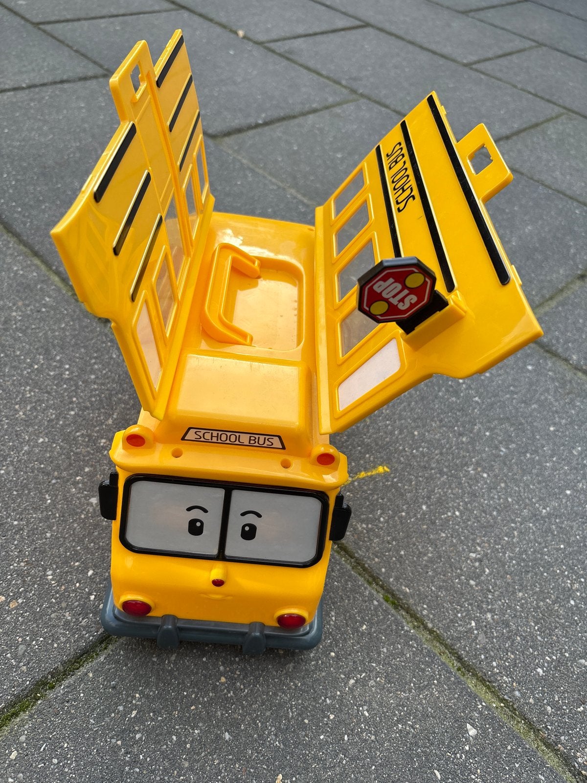 Robocar Poli schoolbus met opbergruimte auto’s, goede staat!, Kinderen en Baby's, Ophalen of Verzenden, Gebruikt