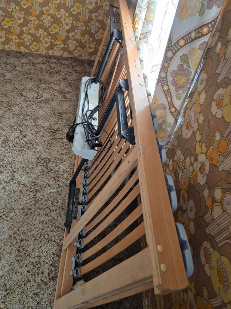 Senioren electrische lattenbodem en ombouw, Ophalen, Gebruikt, 90 cm, Eenpersoons