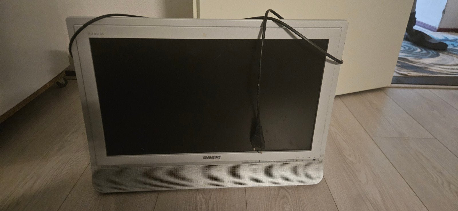 Sony Bravia KLV-20WS1 LCD TV - 20 inch