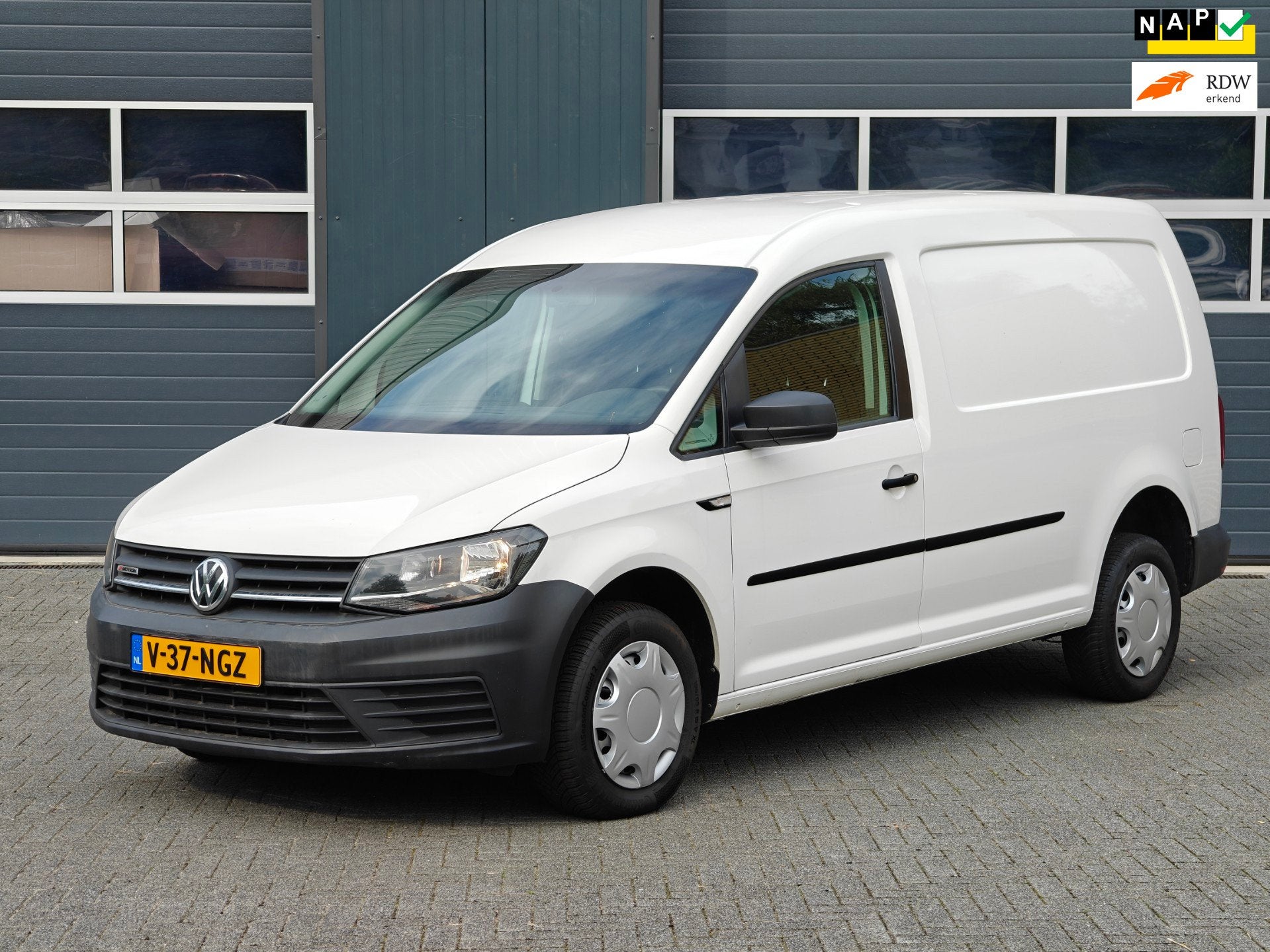Volkswagen Caddy 2.0 TDI L2H1 ZELDZAAM BMT 4Motion Max 4x4 l, Auto's, 1450 kg, Stof, Gebruikt, Zwart