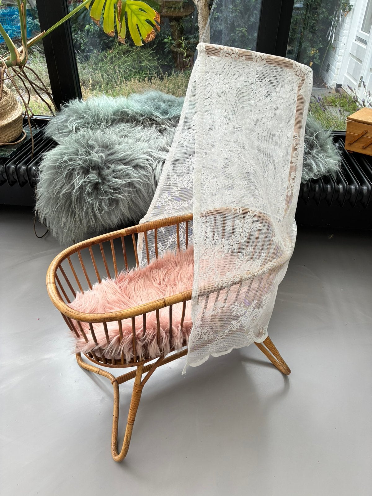 Vintage poppenwiegje, Kinderen en Baby's, Ophalen, Gebruikt, Wieg
