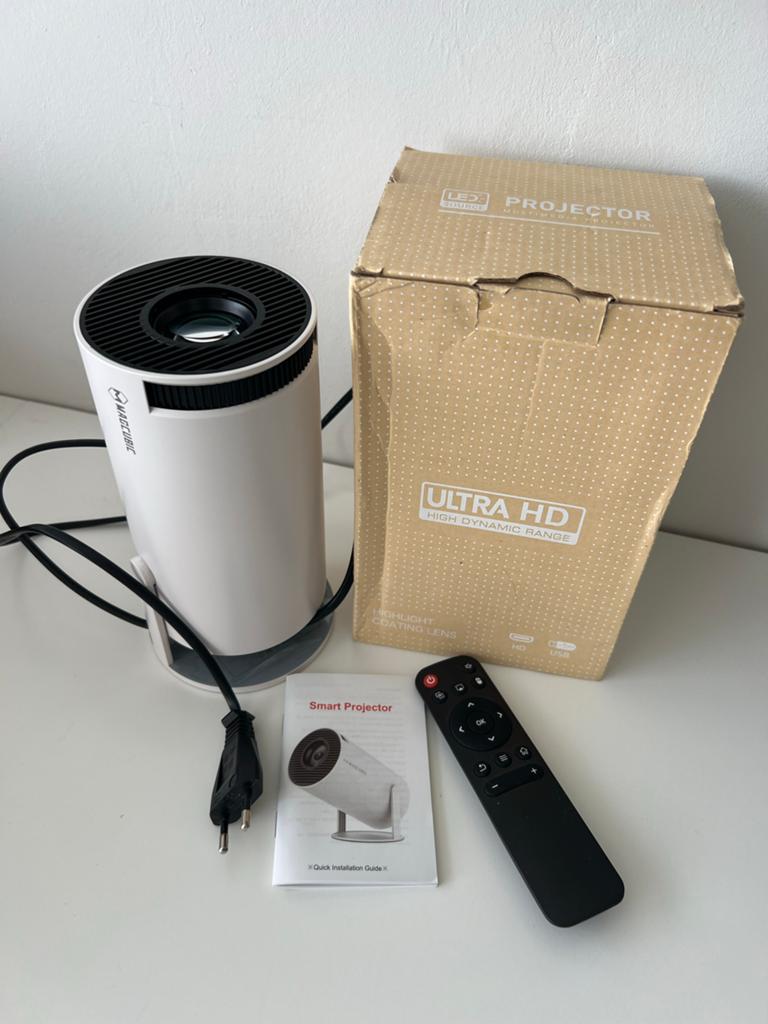 Magcubic HY300 Beamer Ultra HD Projector - Compact, LED, Ophalen of Verzenden, Zo goed als nieuw, Magcubic