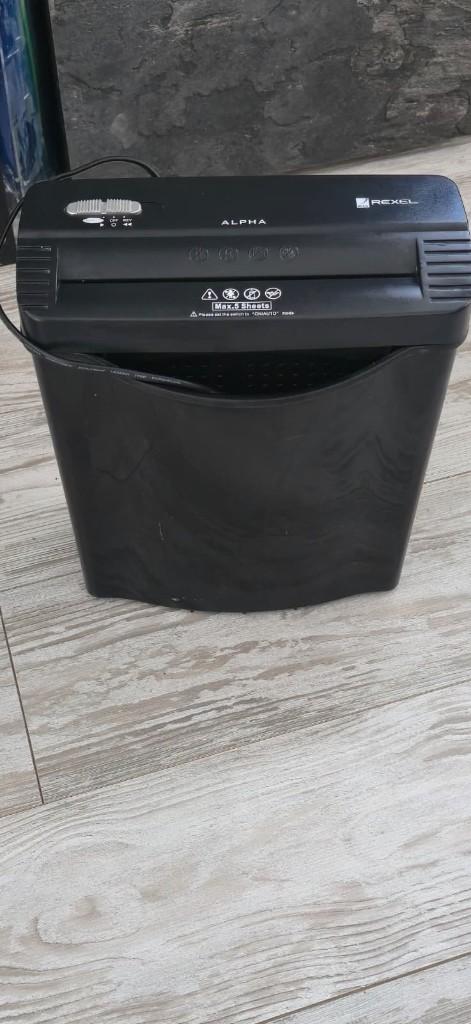 Rexel Alpha papiervernietiger, Ophalen of Verzenden, Zo goed als nieuw