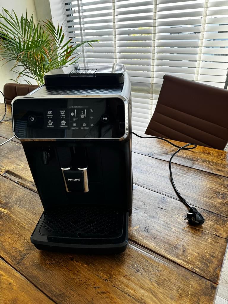 Philips LatteGo 2200 EP2230/10 – Volautomatisch - ZGA, Afneembaar waterreservoir, Gebruikt, Espresso apparaat, 10 kopjes of meer