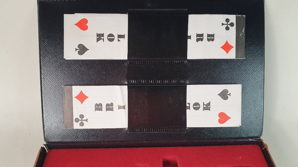 Vintage set kaartspel  voor Brigde, in bruin skai etui. 8A9, Hobby en Vrije tijd, Tweedehands verkoop, Tweedehands verkoop, Gebruikt