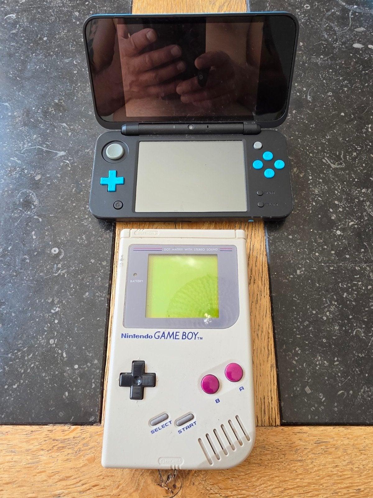 nintendo 2 stuks gameboy defect ?, Ophalen of Verzenden