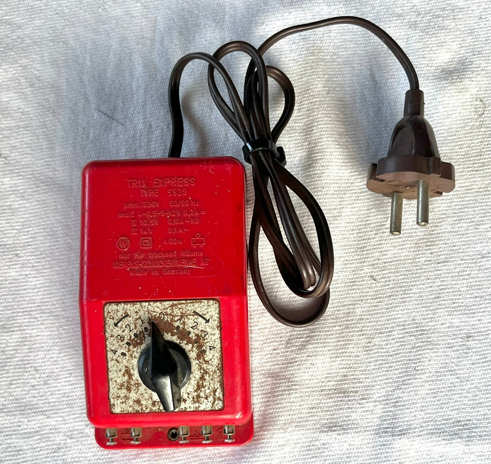 Trix Express 14V trafo type 5529, Hobby en Vrije tijd, Modeltreinen | H0, Transformator of Voeding, Gebruikt, Gelijkstroom, Trix