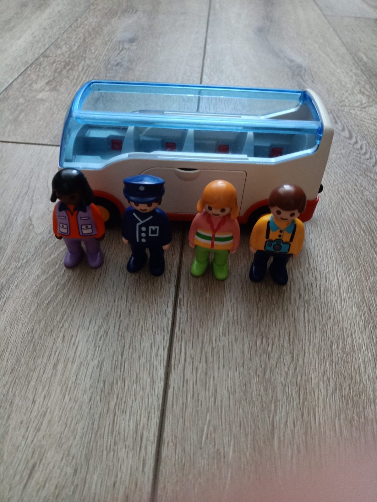 Playmobil bus met 4 figuren - Zo goed als nieuw, Kinderen en Baby's, Speelgoed | Playmobil, Ophalen of Verzenden