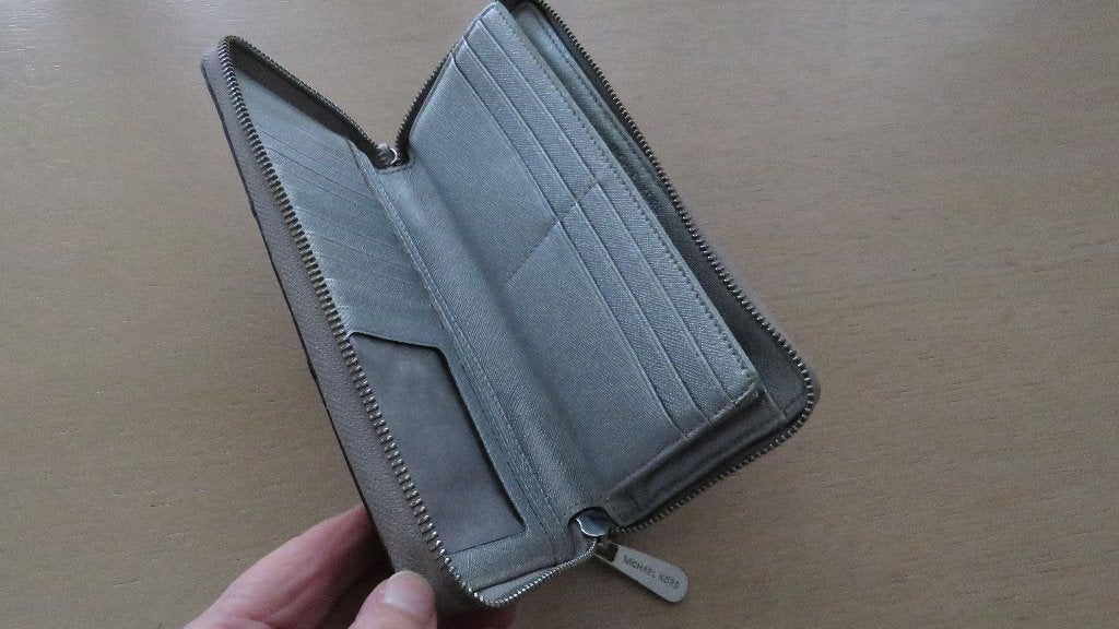 Michael Kors portemonnee dames, Ophalen of Verzenden, Zo goed als nieuw, Grijs, Overige merken