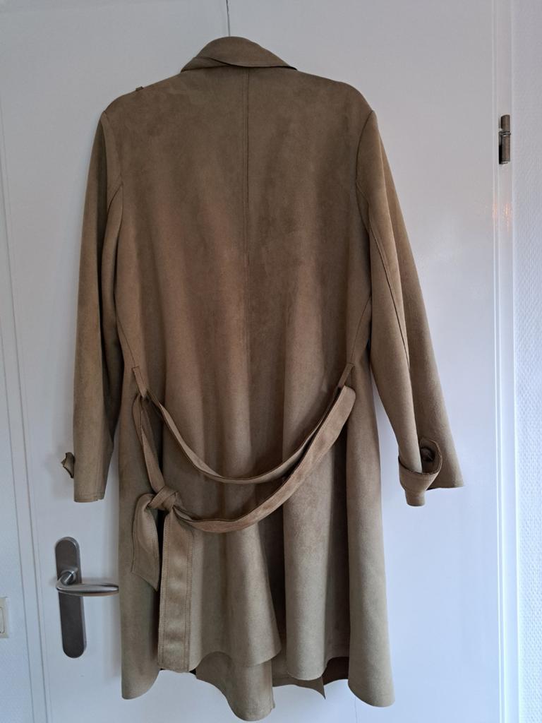 Prachtige suède achtig dames jas maat 46, Ophalen of Verzenden, Zo goed als nieuw, Maat 46/48 (XL) of groter, Beige