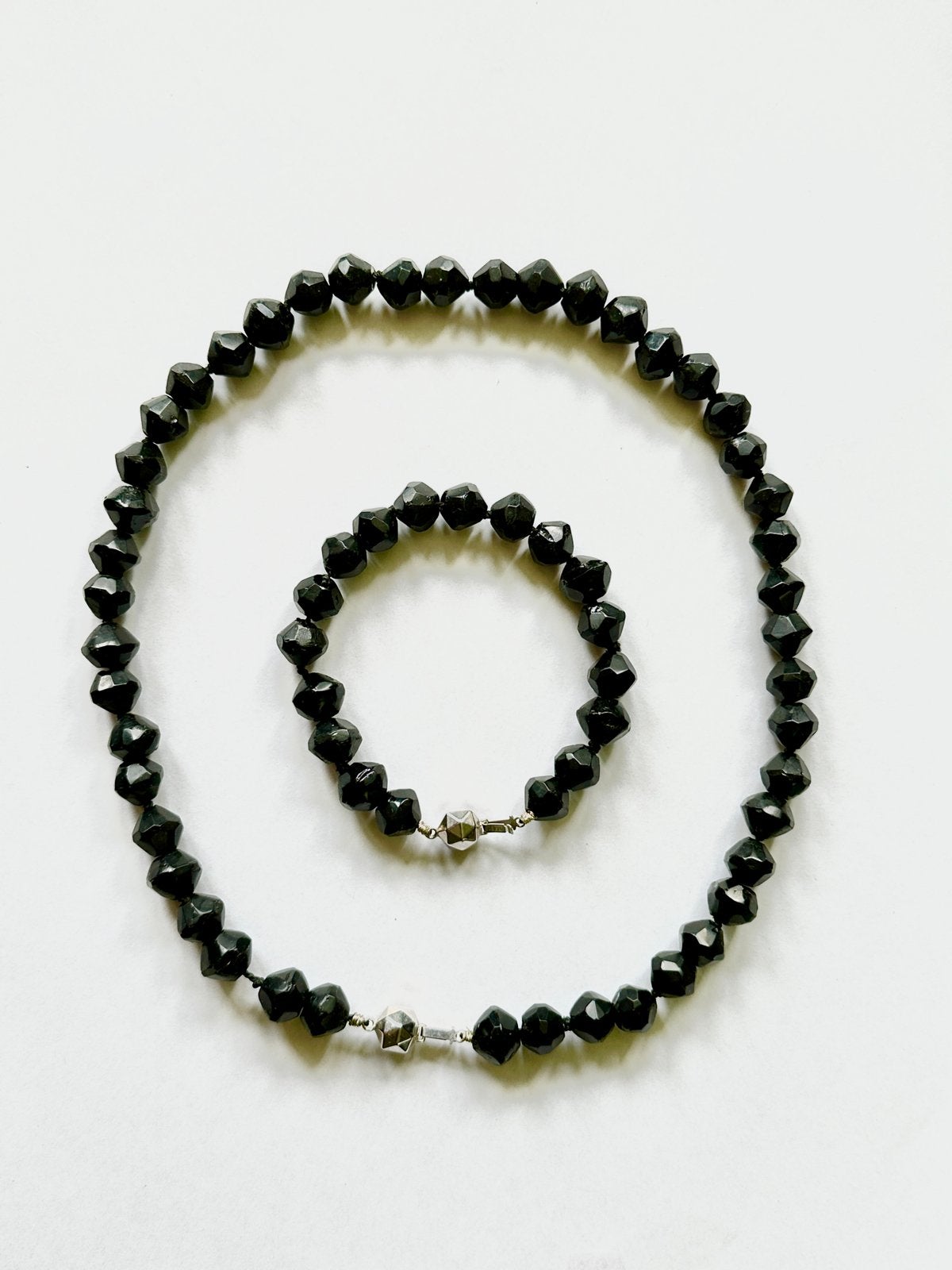 Vintage zwart git facetgeslepen ketting armband zilver, Ophalen of Verzenden, Overige materialen, Ketting