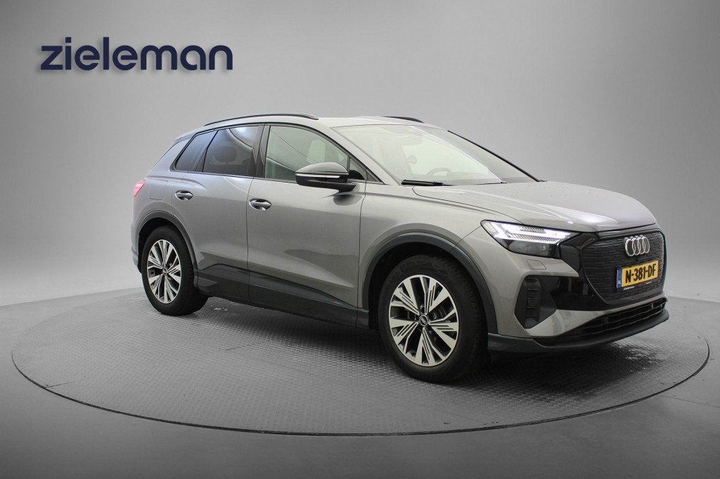 Audi Q4 E-TRON 35 Launch edition Advanced 55 kWh - Digitaal, Auto's, Achterwielaandrijving, 33 min, 170 pk, Zilver of Grijs
