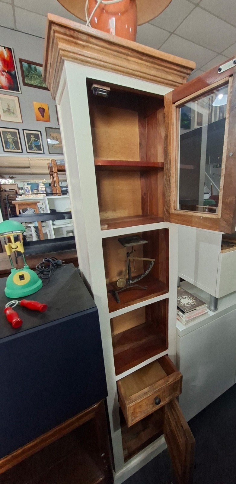 Hoge smalle kast met lade en glazen deur, Ophalen, Minder dan 50 cm, Gebruikt, Met deur(en)