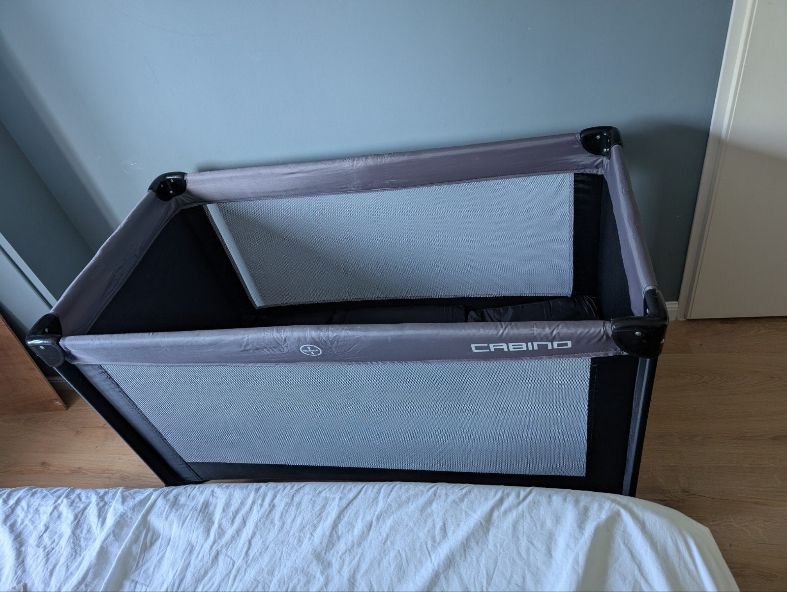 Cabino campingbedje met matrasje., Ophalen, 70 tot 85 cm, 140 tot 160 cm, Zo goed als nieuw