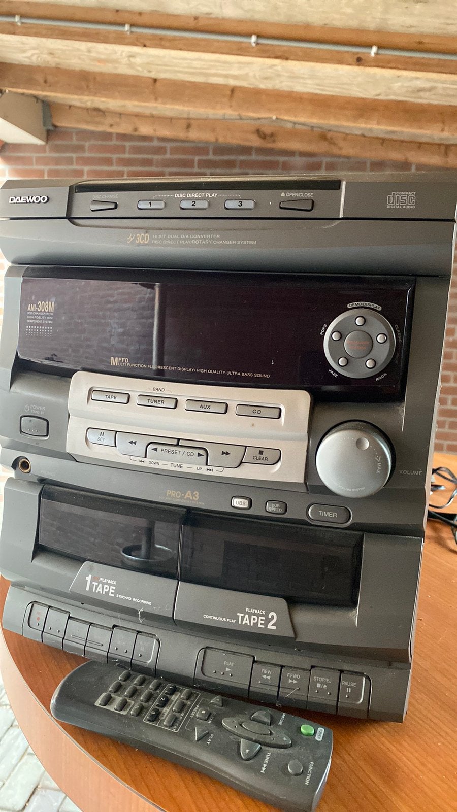 Deawoo stereo toren met 2 luidsprekers, Ophalen, Gebruikt