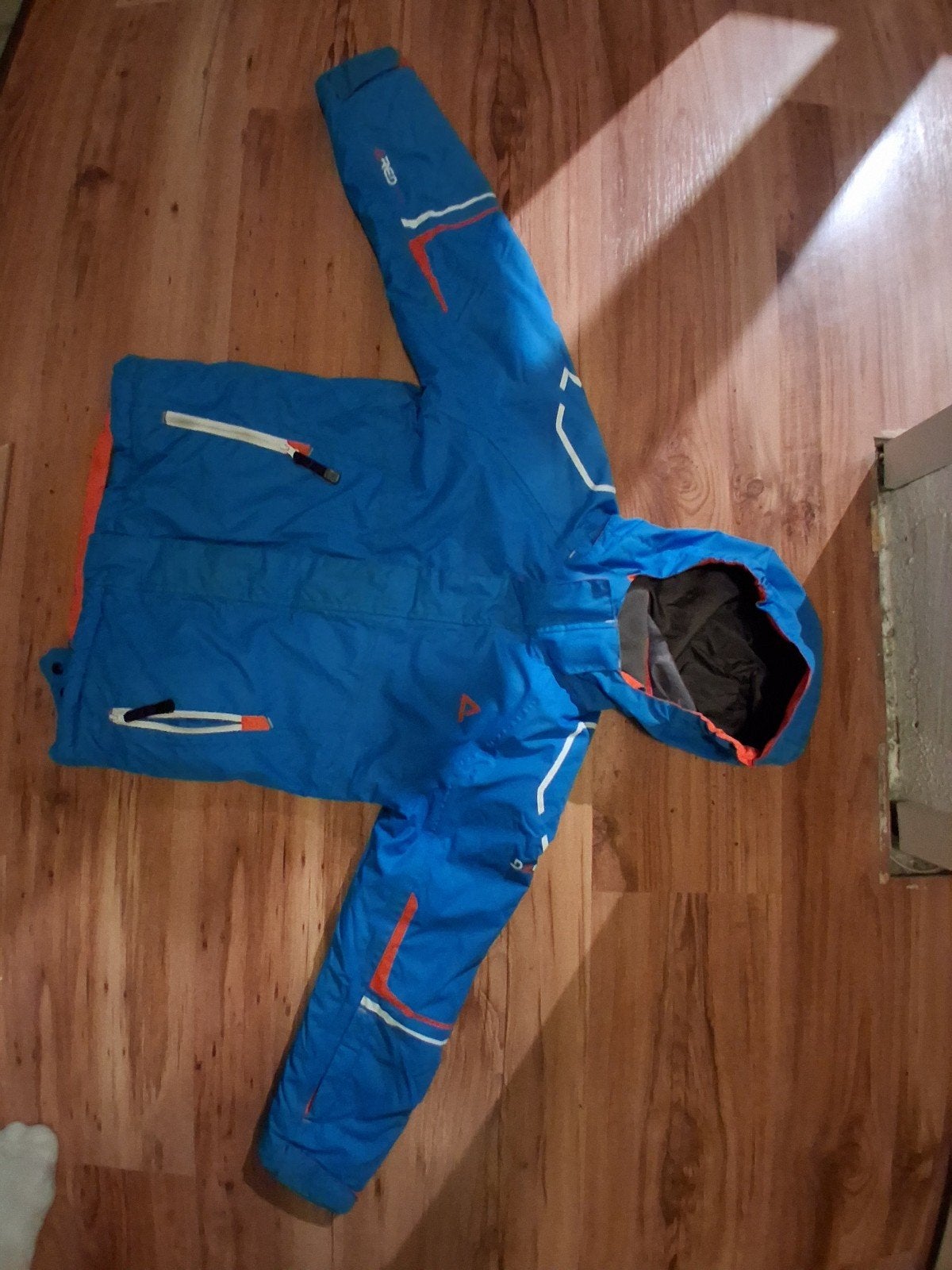Nieuwe blauwe ski-jas voor kinderen, maat 128, Ophalen of Verzenden, Nieuw, Dare2b, Jongen of Meisje