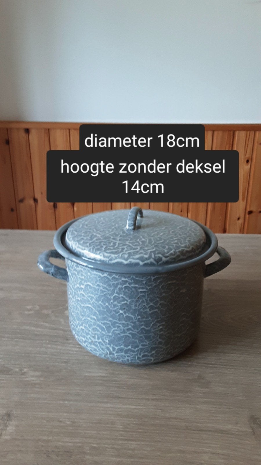 EMAILLE GRIJSGEWOLKTE PAN EN OVAAL SCHAALTJE., Ophalen of Verzenden