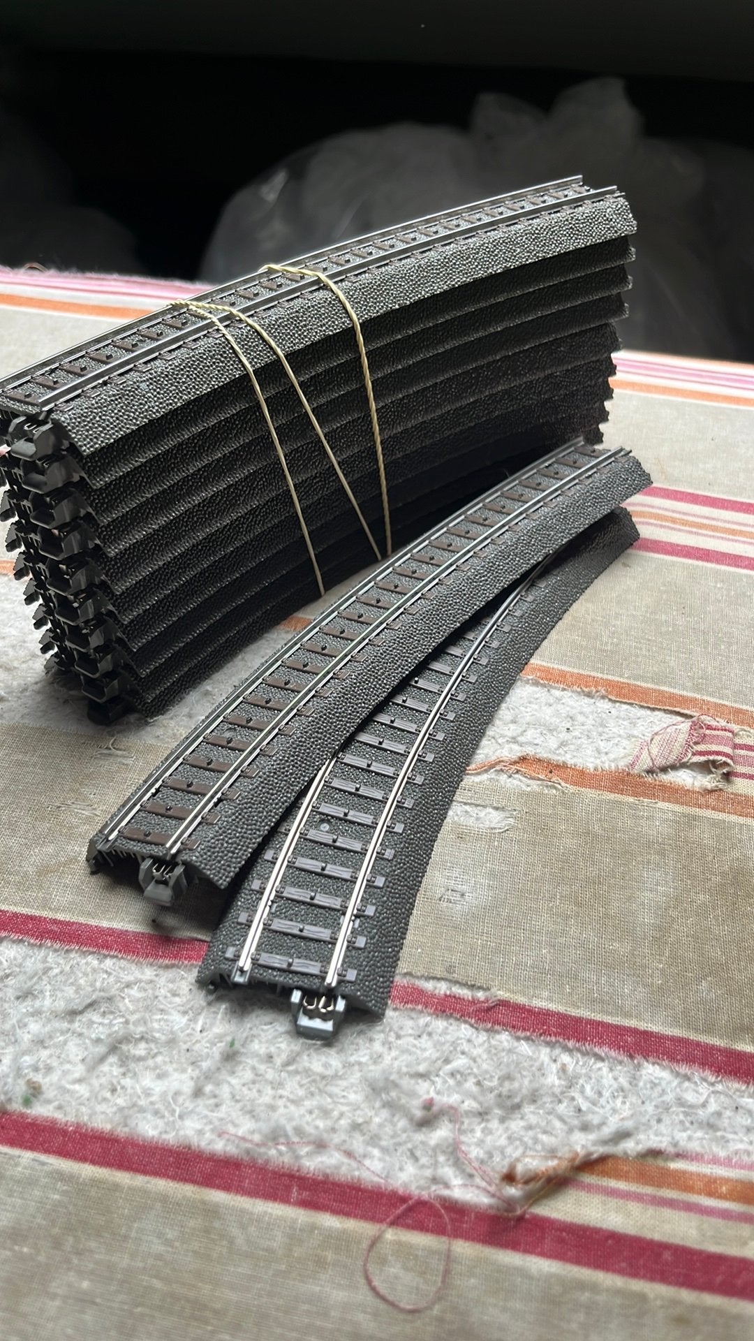 Te koop 12gebogen rails van marklin C 24130, Wisselstroom, Rails, Ophalen of Verzenden, Zo goed als nieuw