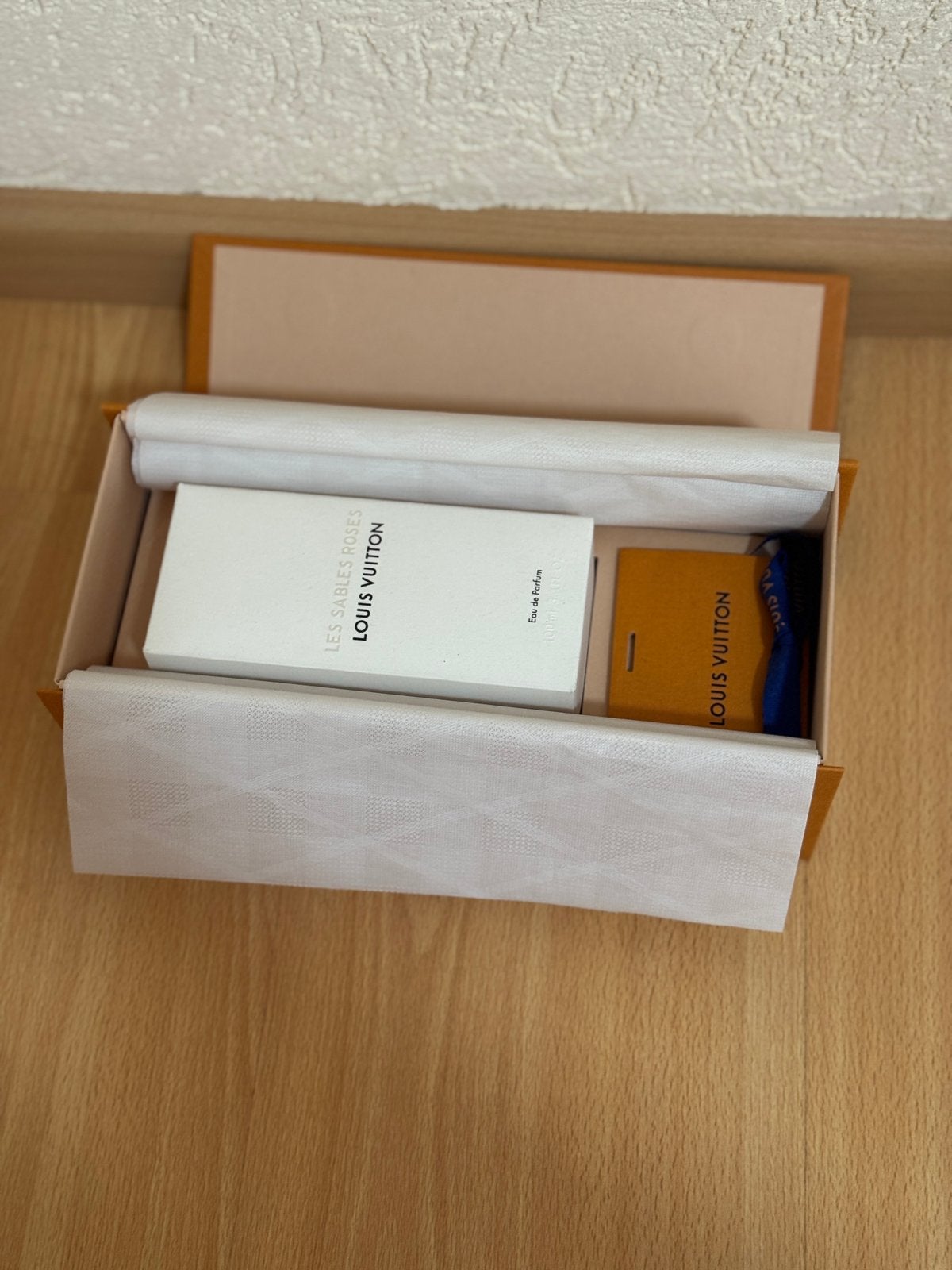 Louis Vuitton Les Sables Roses - Origineel - 100ml, Sieraden, Tassen en Uiterlijk, Uiterlijk | Parfum, Ophalen of Verzenden, Zo goed als nieuw