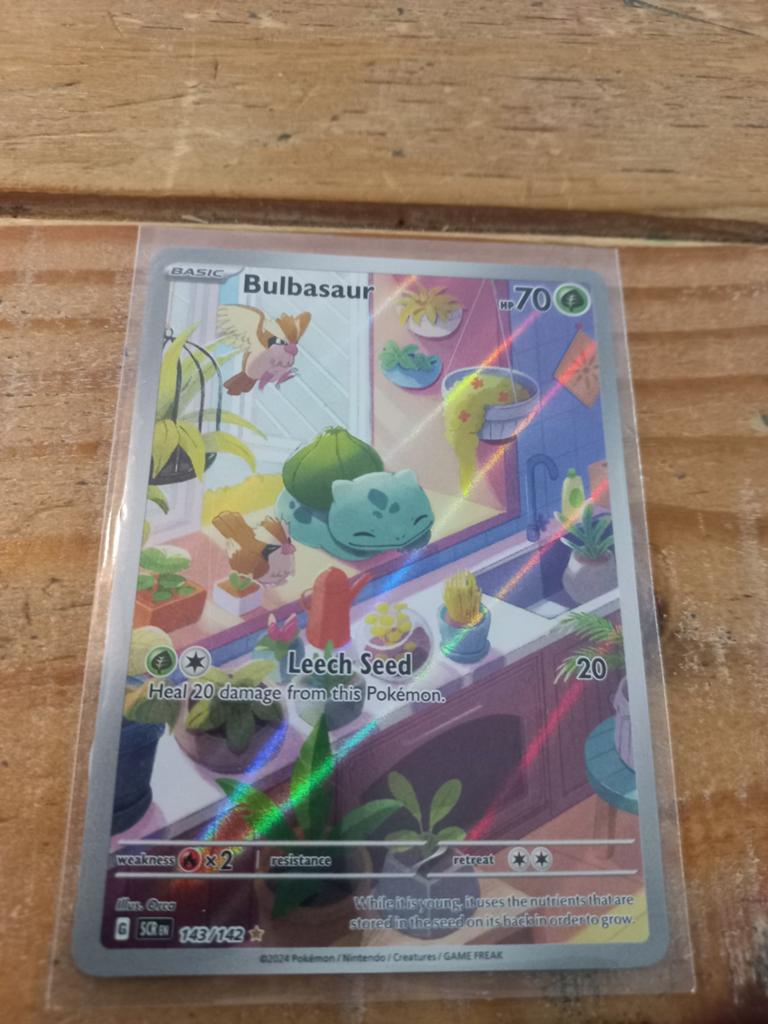 Bulbasaur 143/142, Hobby en Vrije tijd, Verzamelkaartspellen | Pokémon, Ophalen of Verzenden, Zo goed als nieuw, Losse kaart, Foil