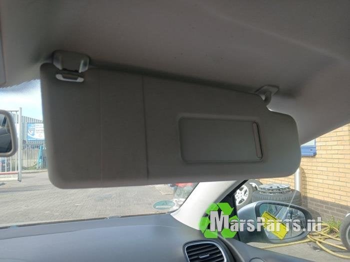 Zonneklep van een Volkswagen Golf, Gebruikt, -, Volkswagen, -