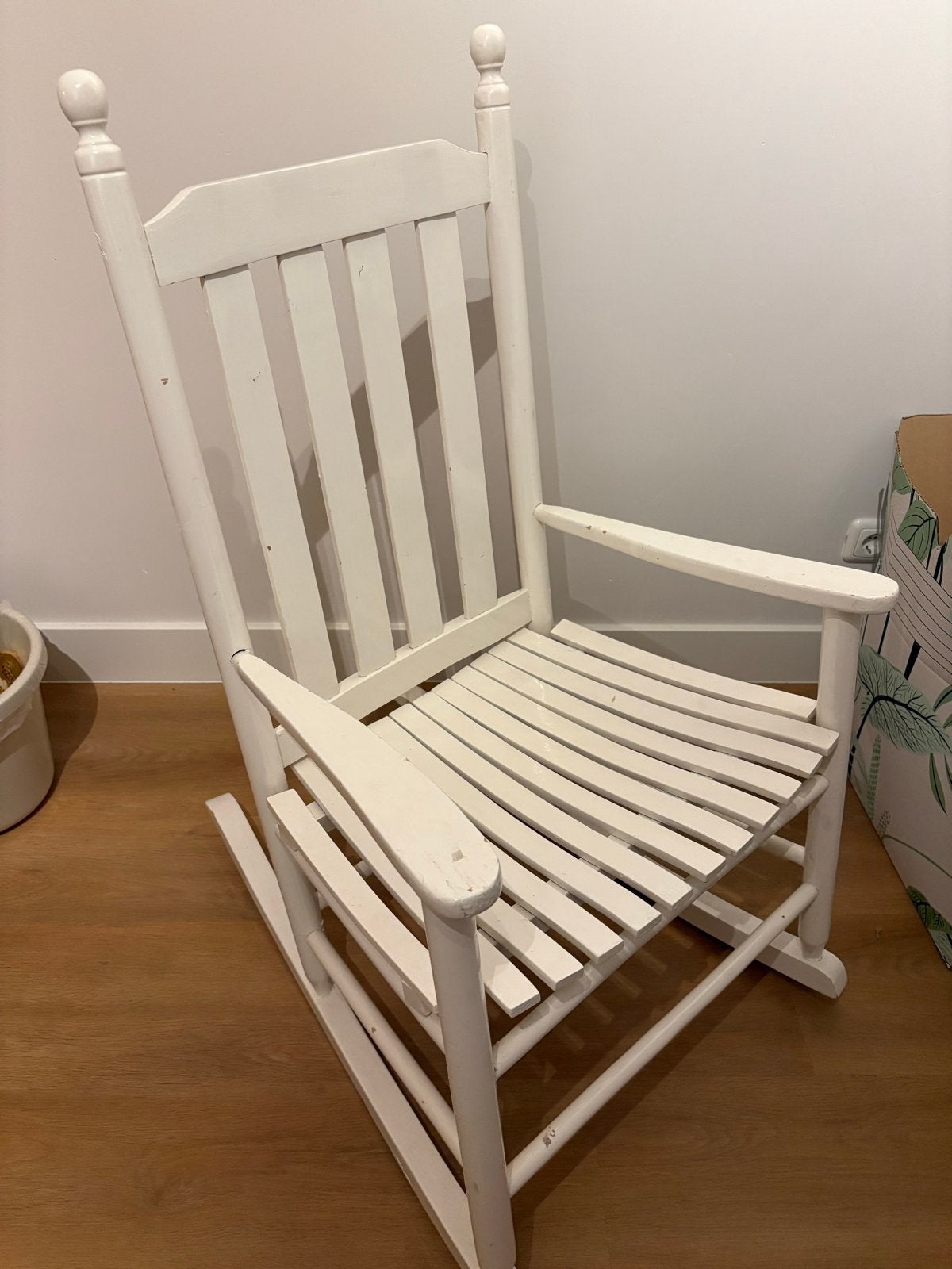 Witte houten schommelstoel, Ophalen, Gebruikt, Wit, Eén