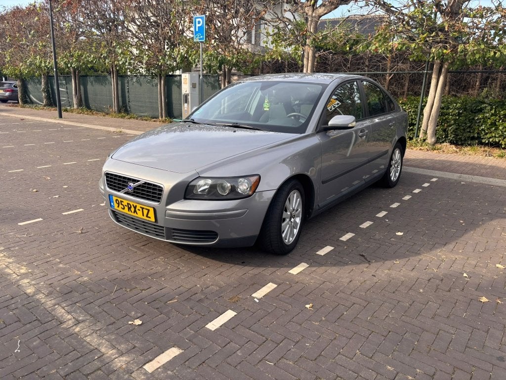 Volvo S40 2.4 I 103KW 2005 Grijs, Voorwielaandrijving, Stof, 700 kg, Origineel Nederlands