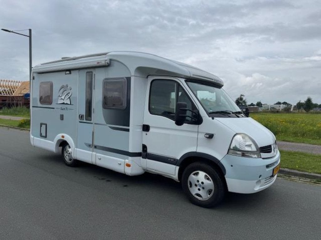 Caravans And Camping Knaus