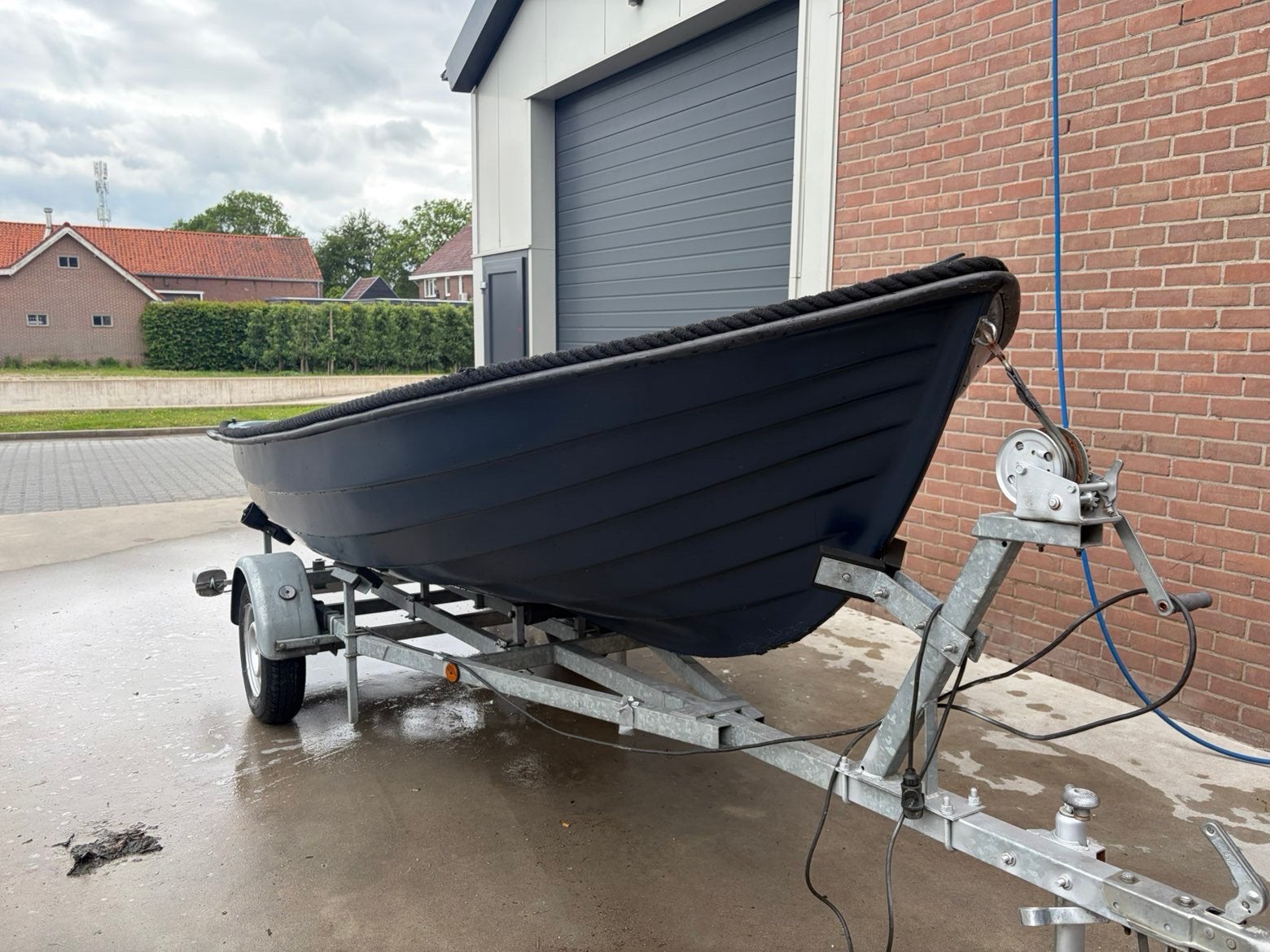 Mooie Polyester boot met trailer en 4pk 2 takt motor, Ophalen, Gebruikt, Trailer, Buitenboordmotor