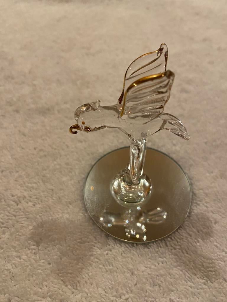 Beeldje  glas vliegende meeuw vogel op een golf met spiege, Ophalen of Verzenden, Zo goed als nieuw, Vogel, Beeldje of Figuurtje