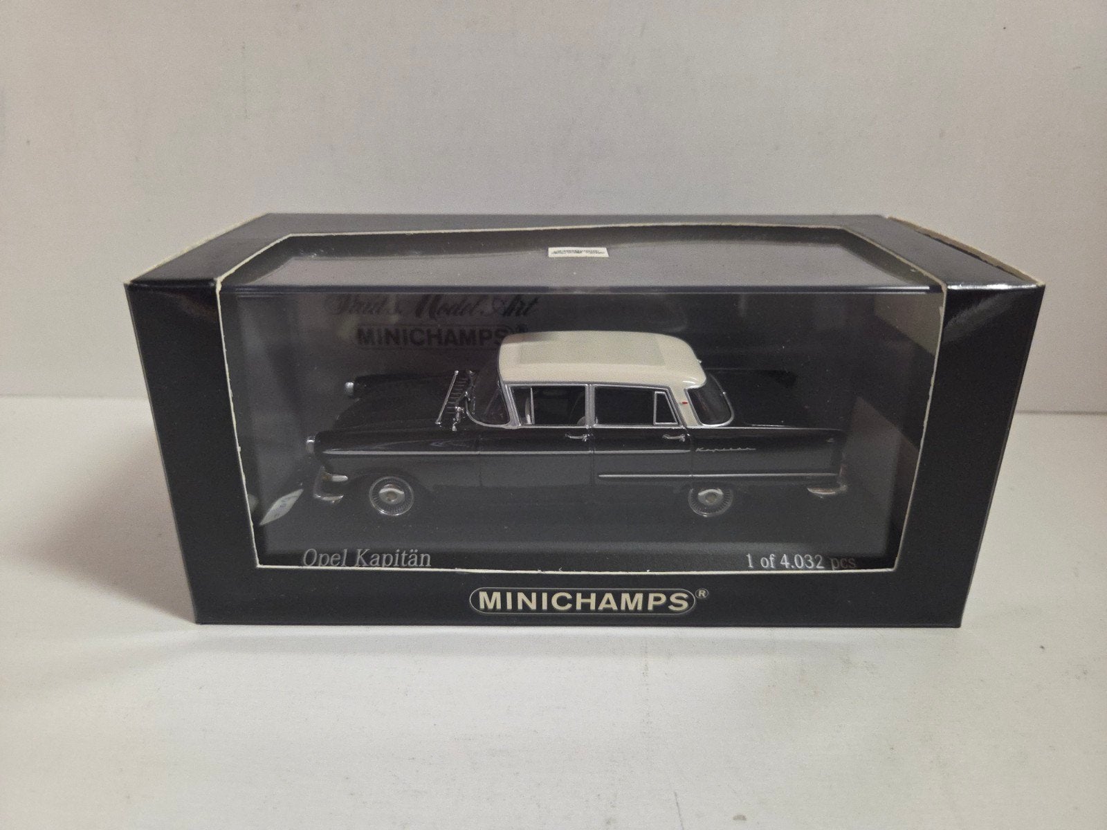 Minichamps Opel Kapitän 1:43, Auto, ., Ophalen of Verzenden, Zo goed als nieuw