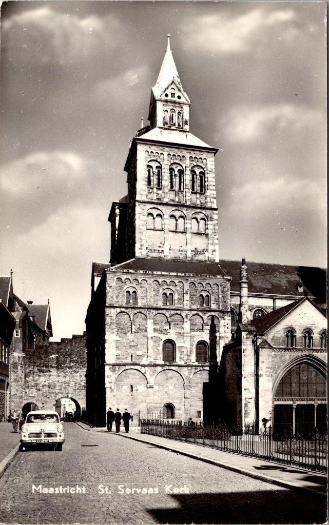 Maastricht - 12 oude ansichtkaarten St. Servaas Basiliek XII, Verzenden, 1960 tot 1980, Gelopen, Limburg