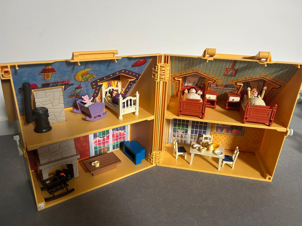 Vintage Playmobil Poppenhuis met Meubels en Figuren, Kinderen en Baby's, Speelgoed | Playmobil, Ophalen of Verzenden, Gebruikt