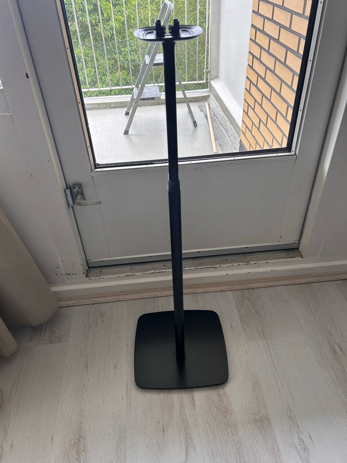 Flexson Sonos One (SL) verstelbare stand, Ophalen, Inclusief standaarden, Overige typen, Zo goed als nieuw