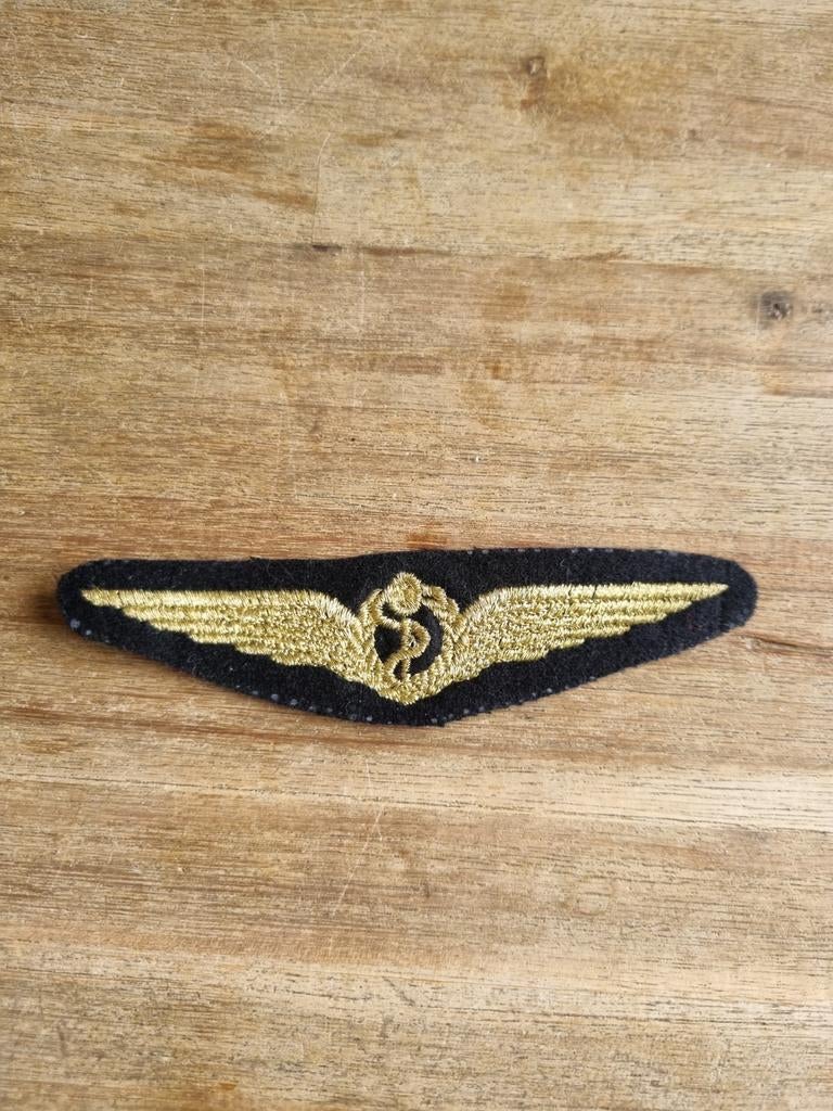 KLU Wing Vlieger  / Arts, Verzamelen, Ophalen of Verzenden, Luchtmacht, Nederland, Embleem of Badge