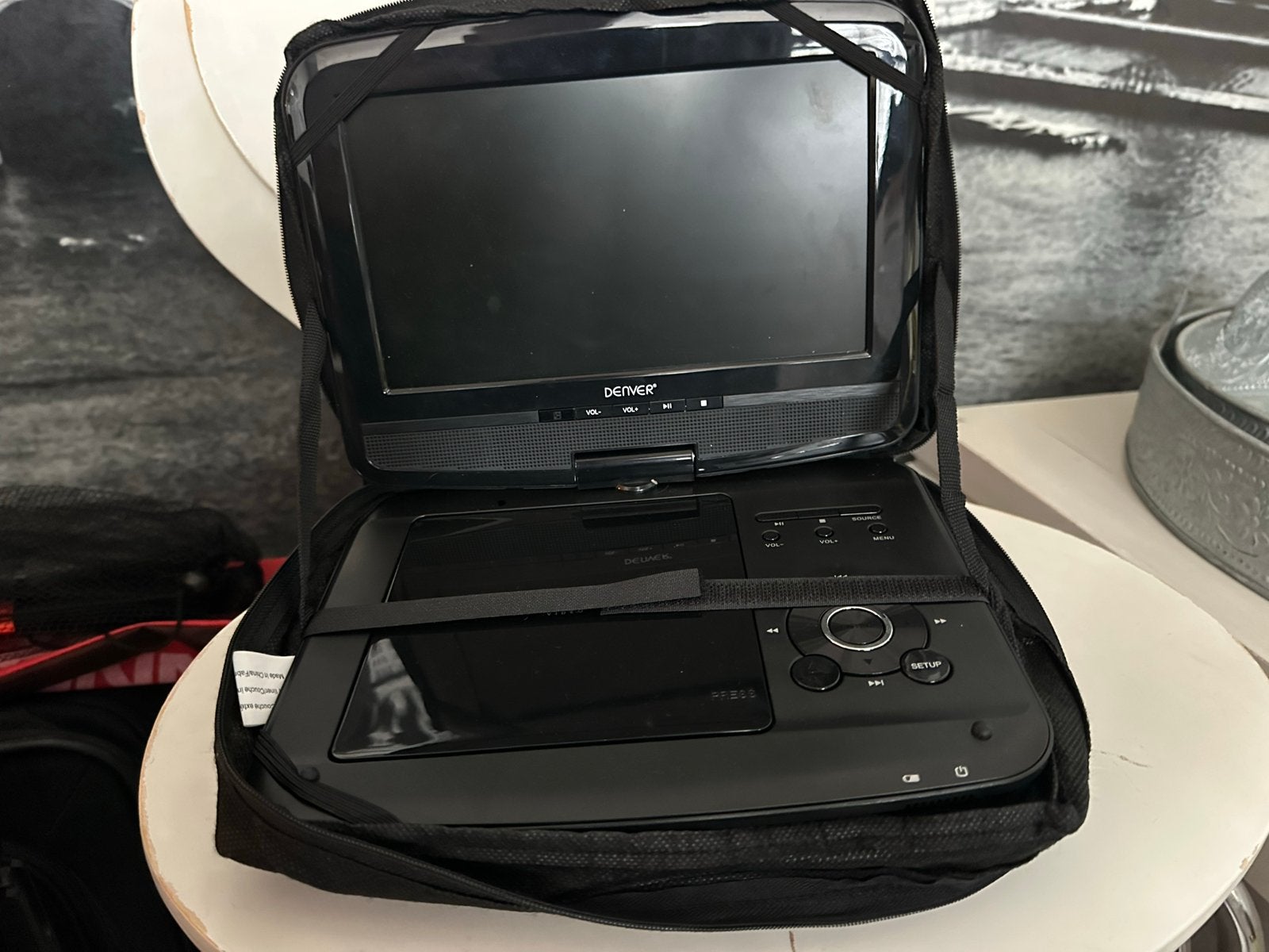 Denver draagbare dvd-speler MT-980 met accessoires, Audio, Tv en Foto, Gebruikt, Draagbaar, Ophalen, Overige merken