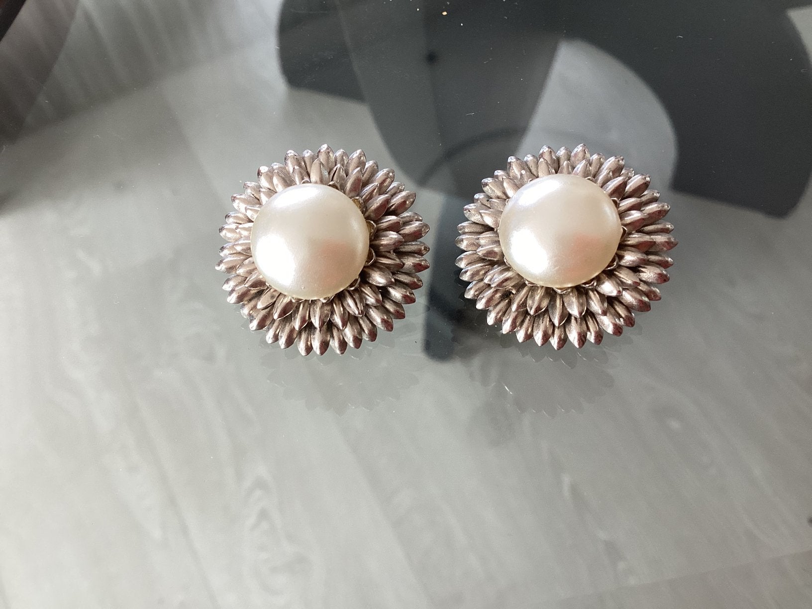 Oor Clips Parel // diam.2.5 cm, Ophalen of Verzenden, Zo goed als nieuw, Overige materialen