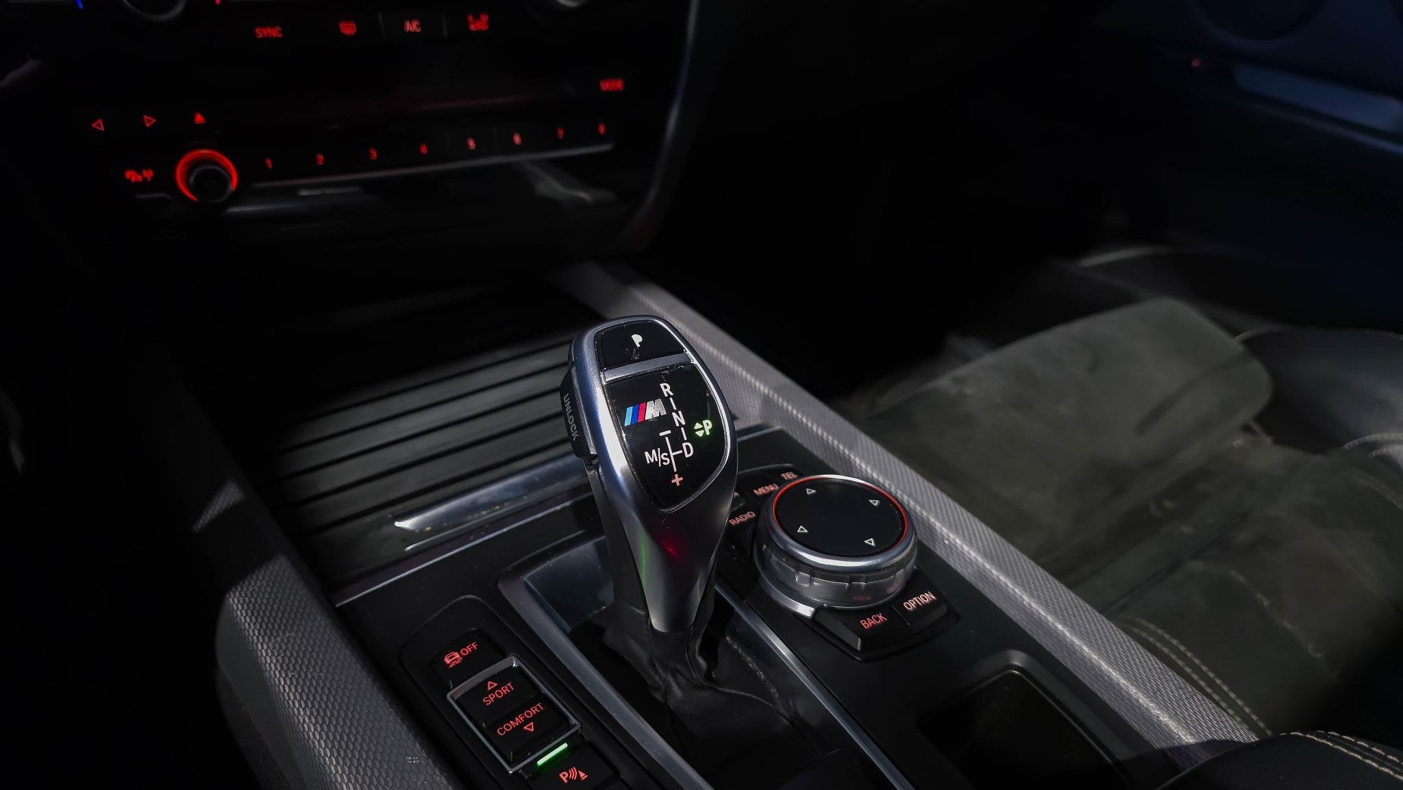 Foto 27 van BMW X5 M50d | Panorama | Memory-Seats | Breyton