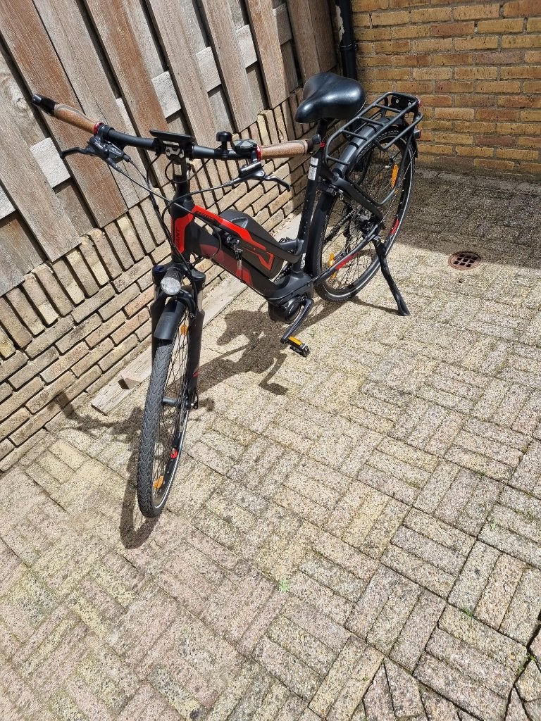 Elektrische fiets, Fietsen en Brommers, Elektrische fietsen, Zo goed als nieuw, Giant, 55 tot 59 cm, 50 km per accu of meer, Ophalen