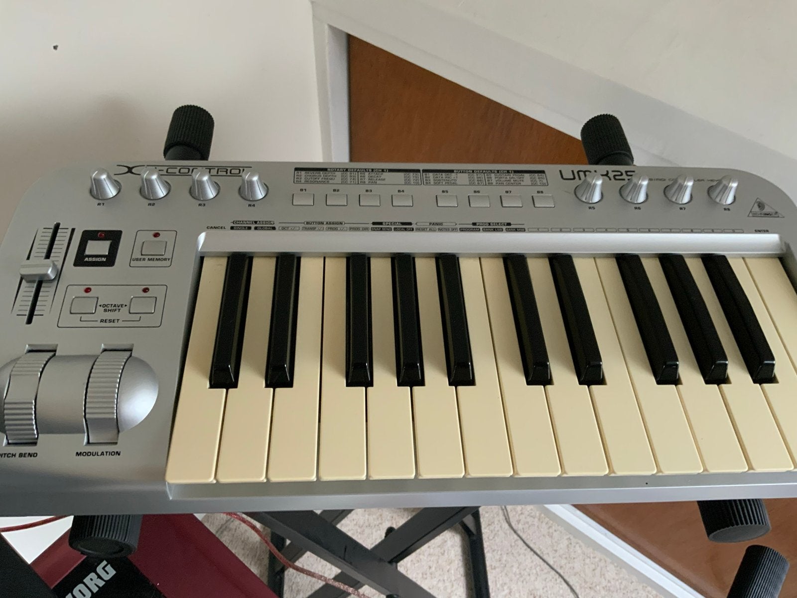 Behringer UMX25 MIDI Keyboard Controller, Gebruikt, Midi-aansluiting, Overige aantallen, Ophalen
