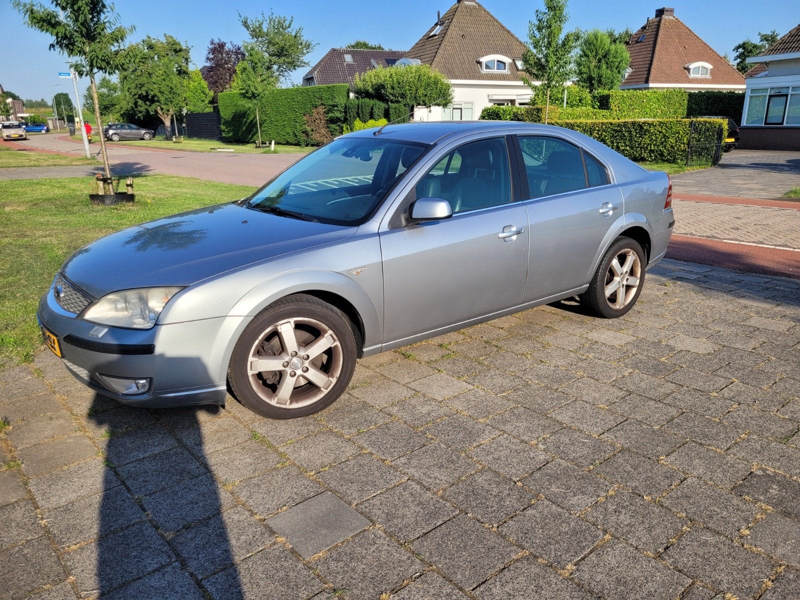 Ford Mondeo 2.2 Tdci 114KW HB 2006 Grijs, Auto's, Ford, Voorwielaandrijving, 1378 kg, 1800 kg, Zwart
