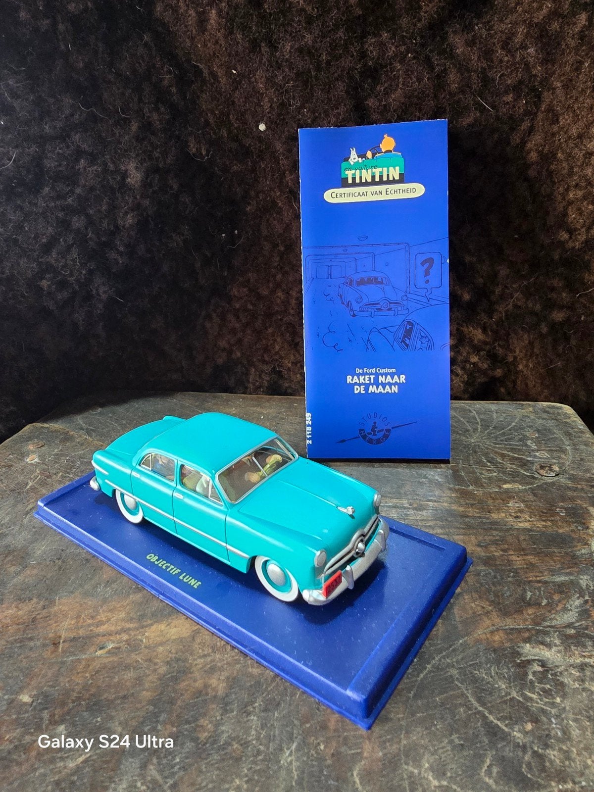 C10 > Ford Custom (1949) Kuifje-stripalbum Raket naar de Maa, Hobby en Vrije tijd, Ophalen of Verzenden, Auto, Overige merken