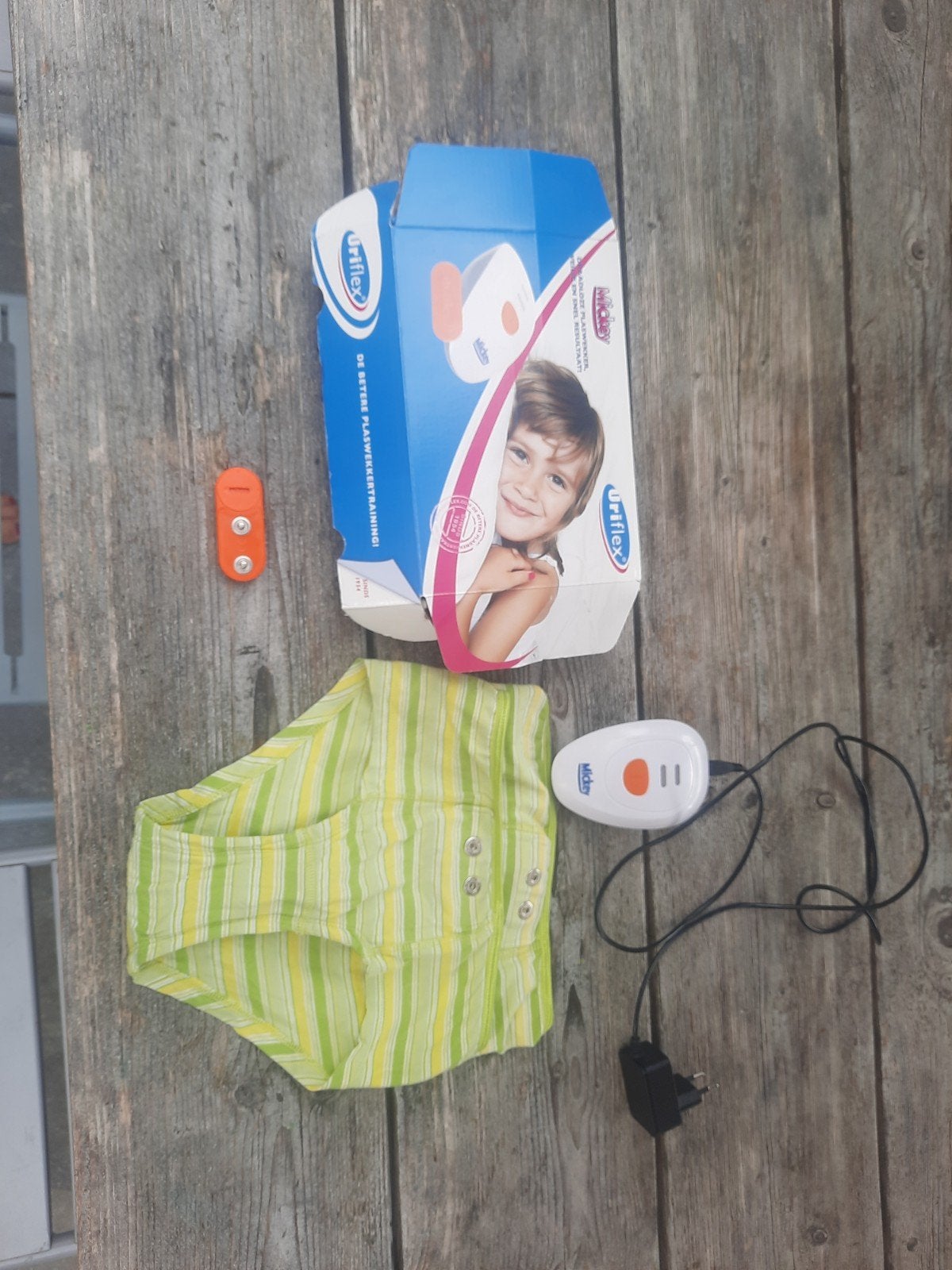 Uriflex plaswekker met 2 broekjes, Kinderen en Baby's, Ophalen, Gebruikt