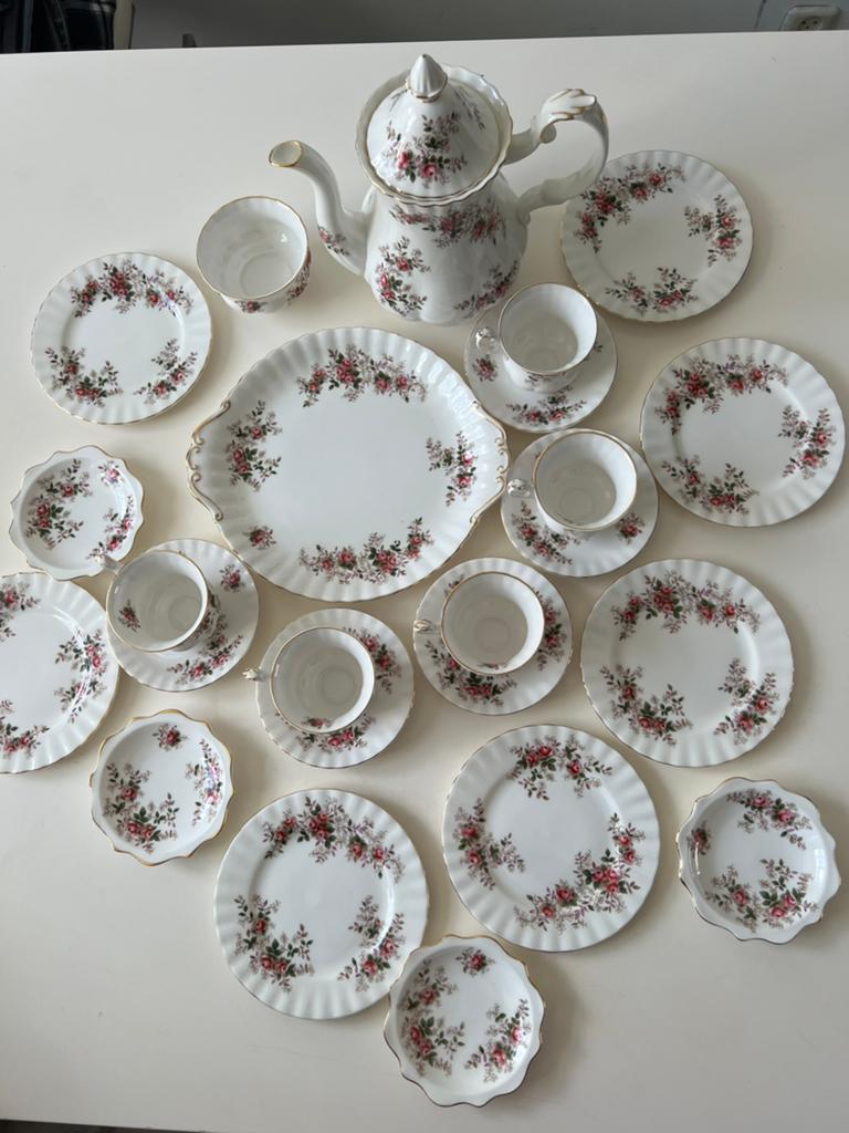 Royal Albert Lavender Rose Servies (zie de foto), Ophalen of Verzenden