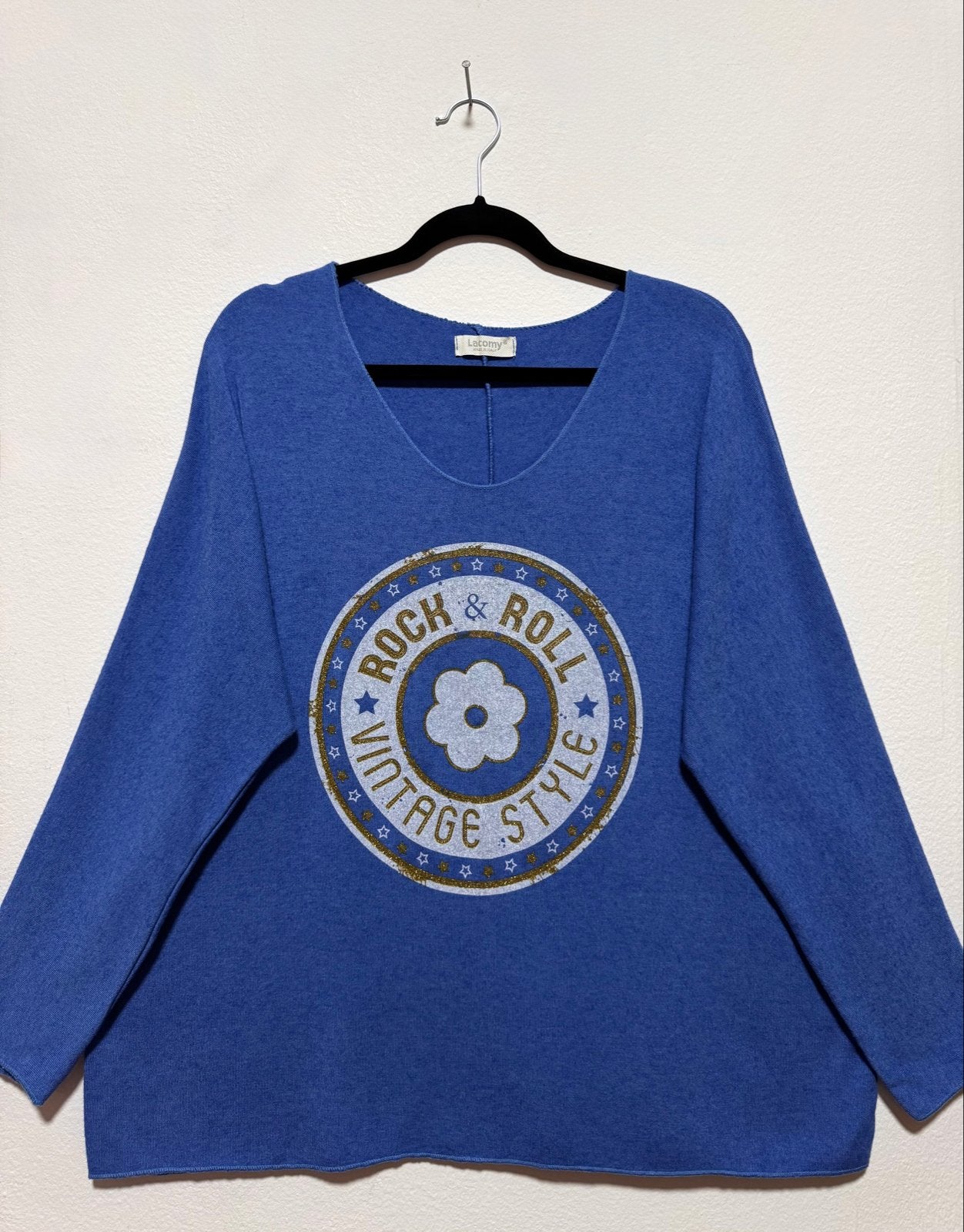 Lacomy Blauwe trui met 'Rock & Roll Vintage Style' print, Verzenden, Nieuw, Maat 42/44 (L), Blauw