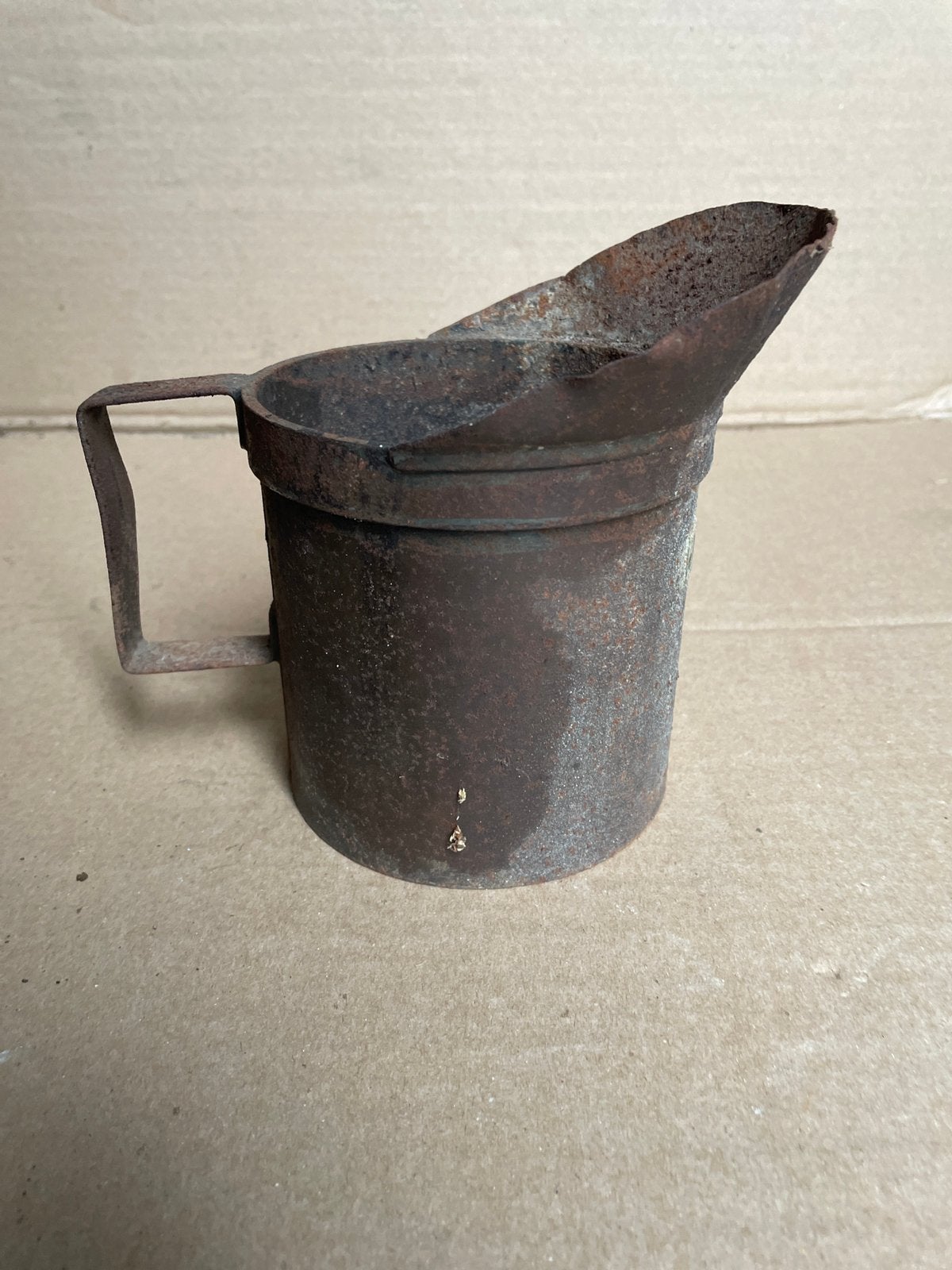 ANTIEKE MAATBEKER / SCHENKKAN, Ophalen, Brons