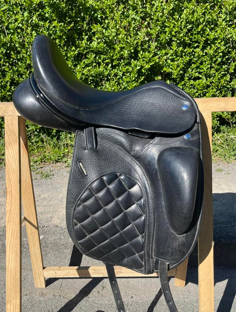 Frank Baines Adagio Dressuurzadel 18 inch, Ophalen of Verzenden, Gebruikt, Dressuur