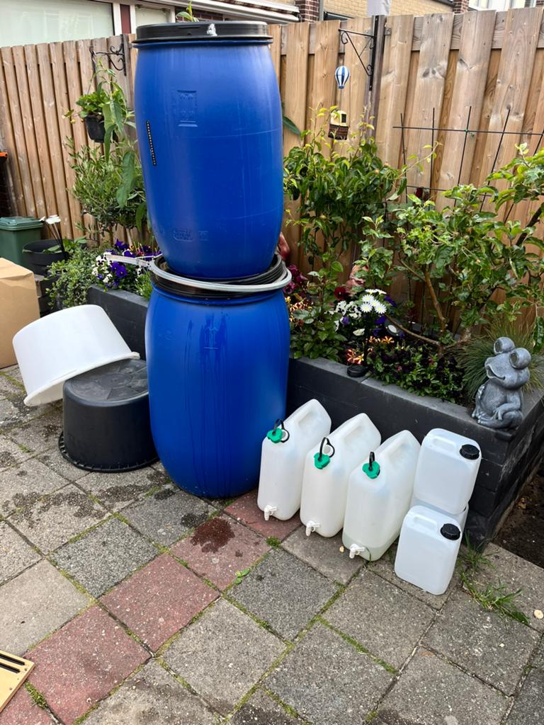 Tonnen en jerrycans, Ophalen of Verzenden, Zo goed als nieuw, Leeg aquarium